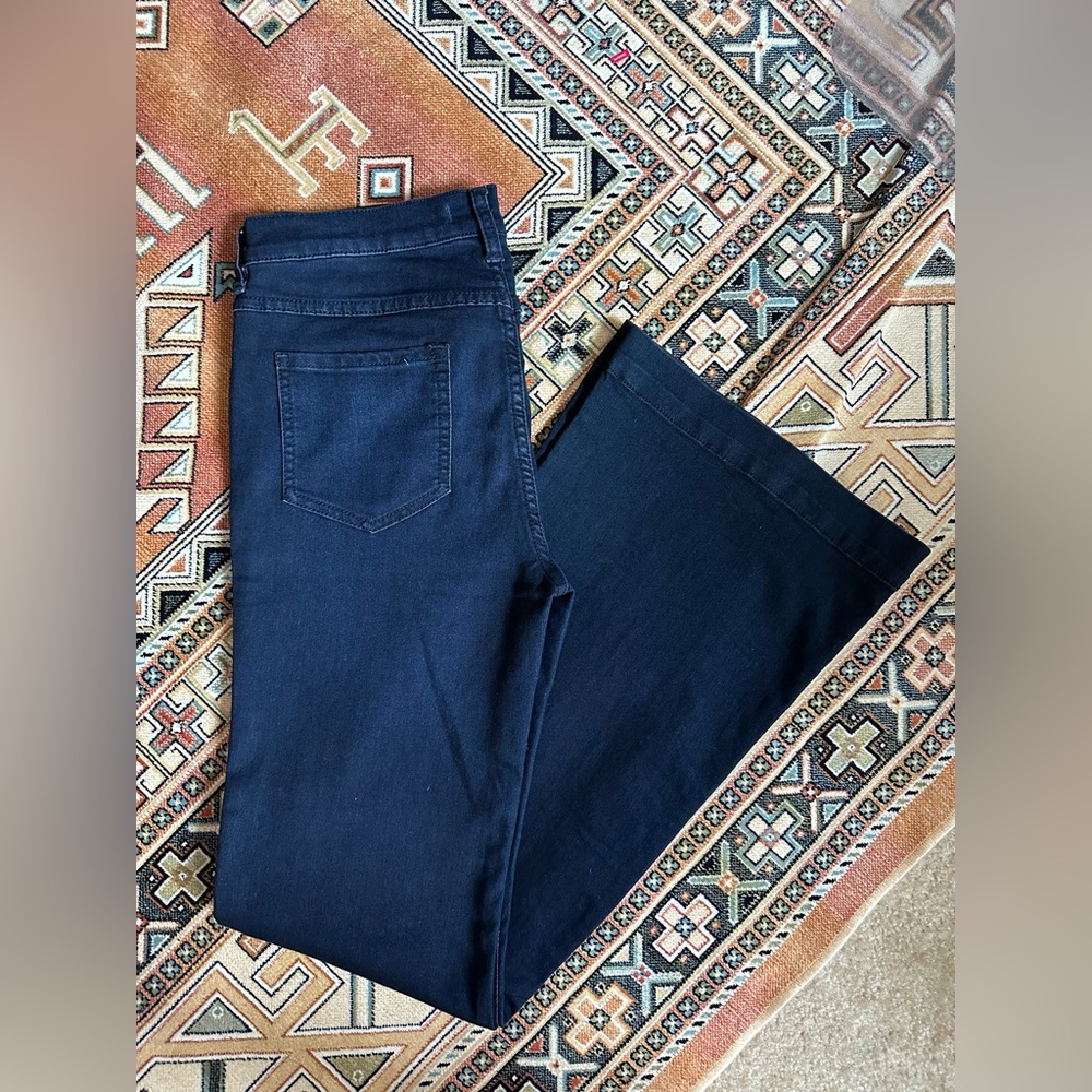 FREE PEOPLE super flare dark jean